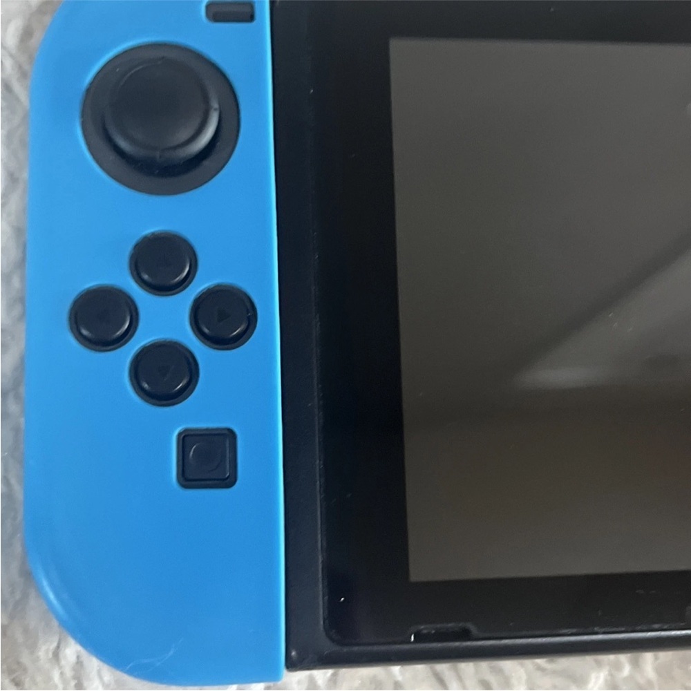 Nintendo Switch Handheld Console - Neon Blue Red - Excellent Condition - Picture 5 of 10